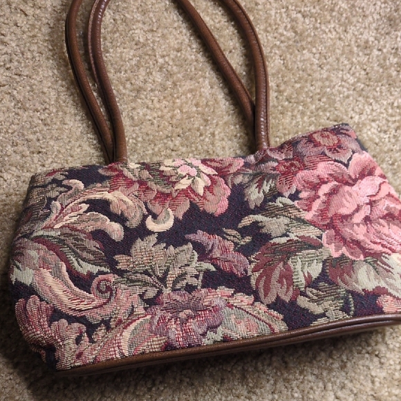 Bueno Floral Tapestry Tote - Pink and Brown - Picture 7 of 14
